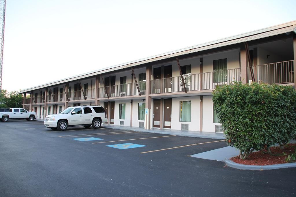 Shelbyville Inn - Shelbyville, Tn 37160 מראה חיצוני תמונה